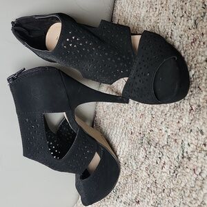 Apt. 9 Black Laser-Cut Peep-Toe High Heels